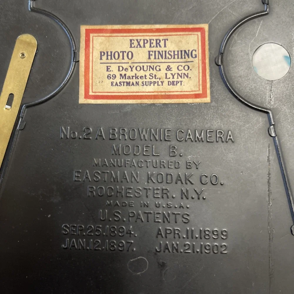 1902 Vintage‎ Antique Eastman Kodak No. 2A Brownie Camera Model B